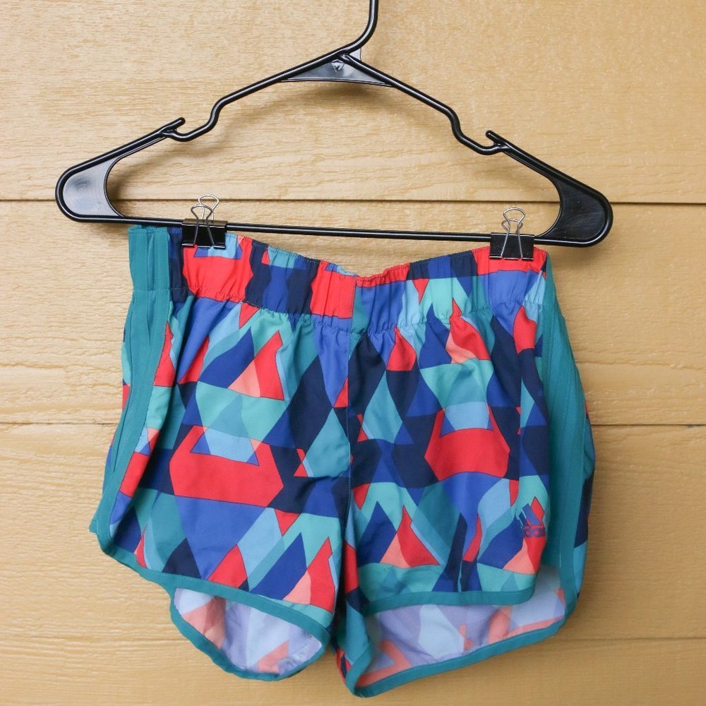 Geometric Adidas running shorty shorts